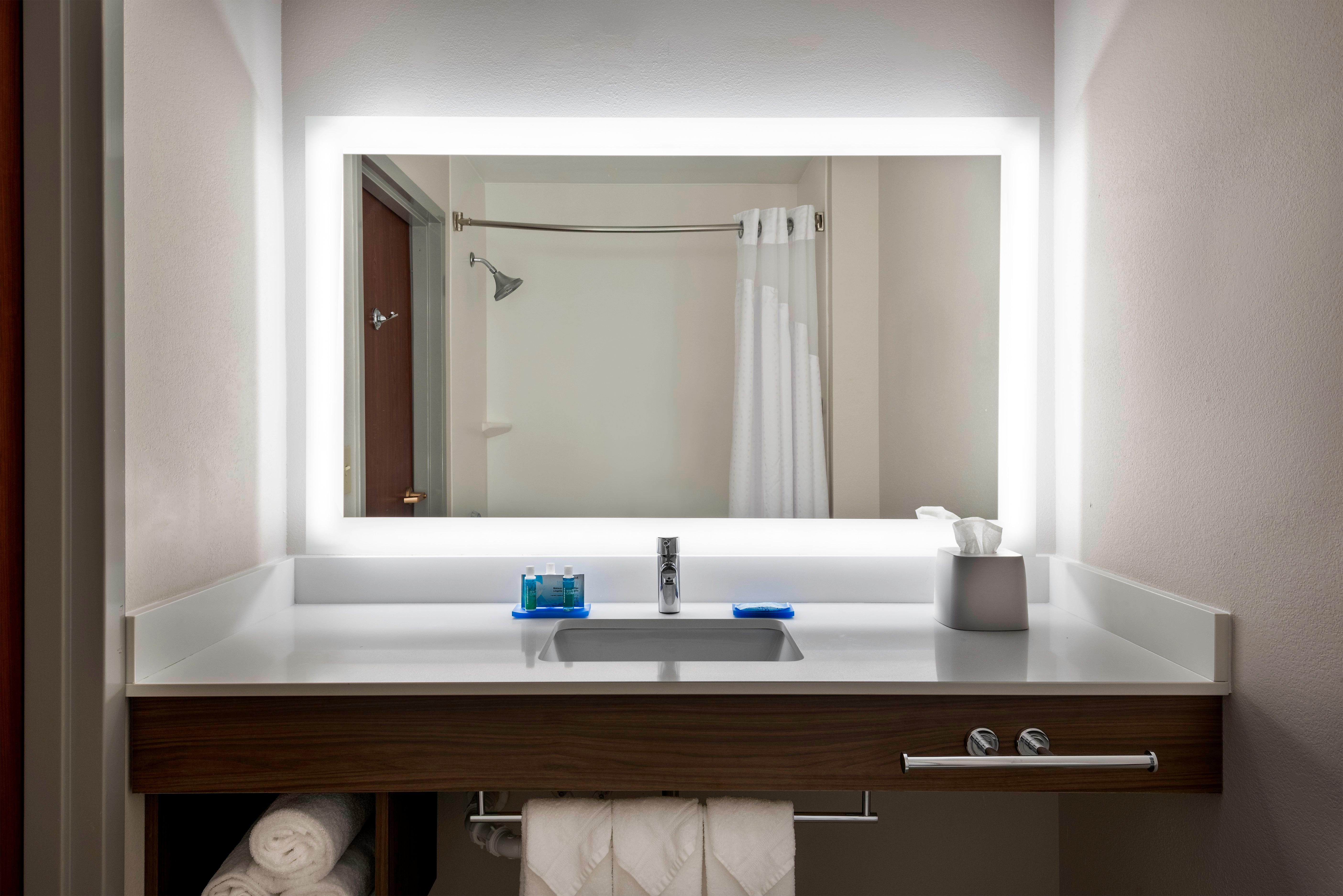 Holiday Inn Express & Suites Charlotte Arpt-Belmont By Ihg Eksteriør bilde