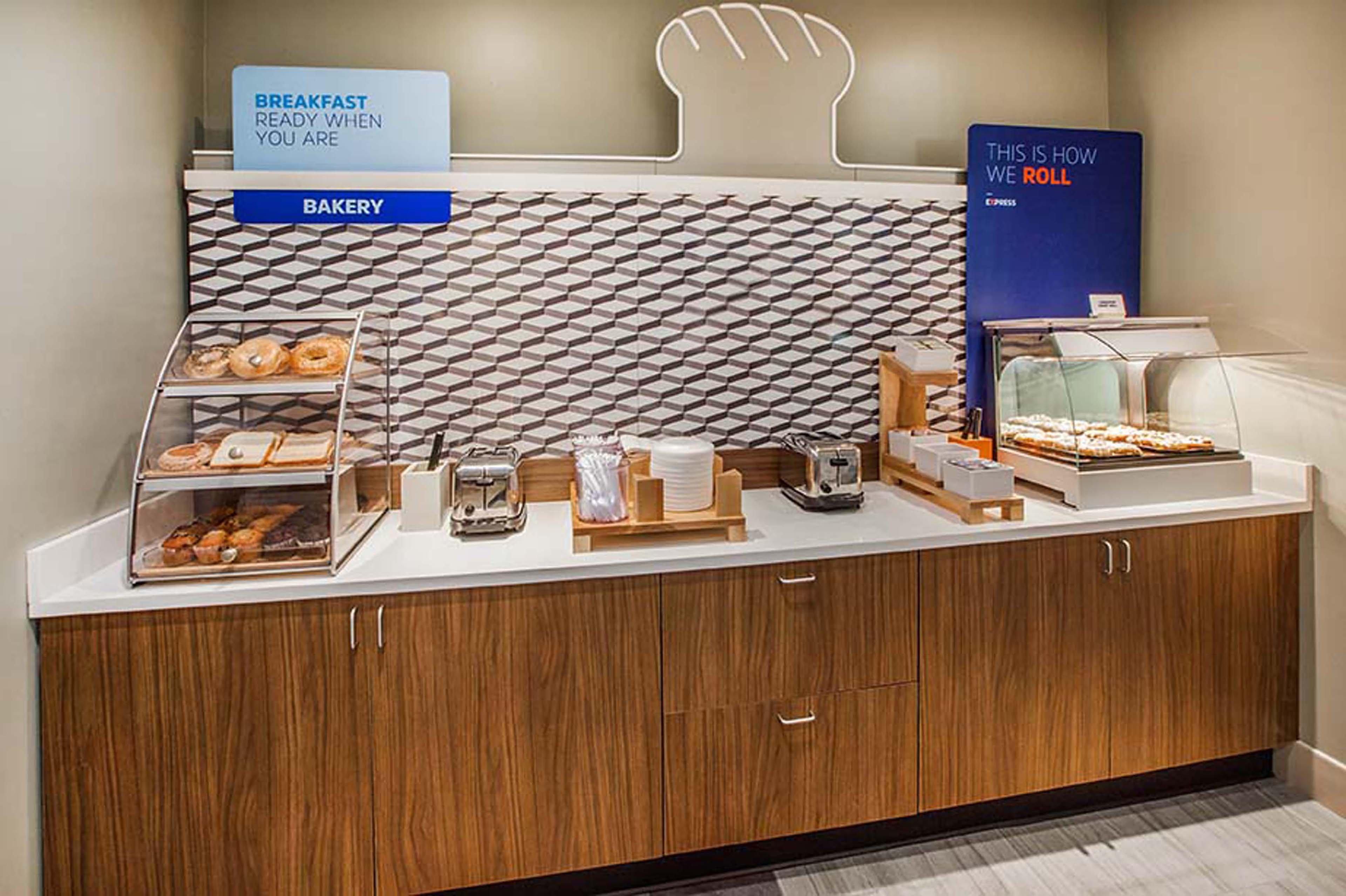 Holiday Inn Express & Suites Charlotte Arpt-Belmont By Ihg Eksteriør bilde
