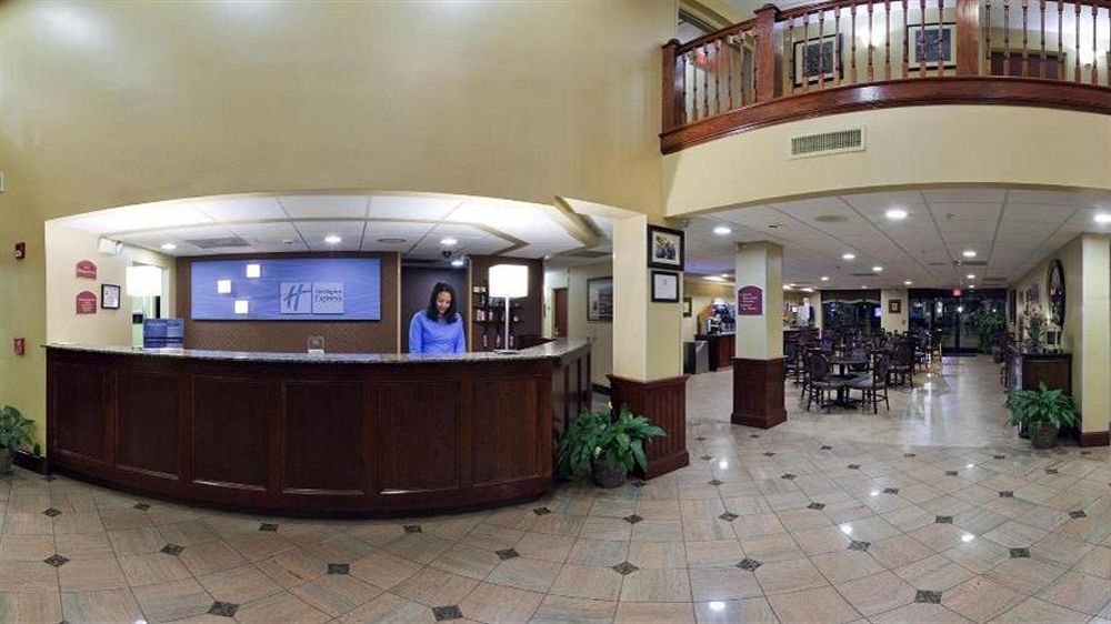 Holiday Inn Express & Suites Charlotte Arpt-Belmont By Ihg Eksteriør bilde
