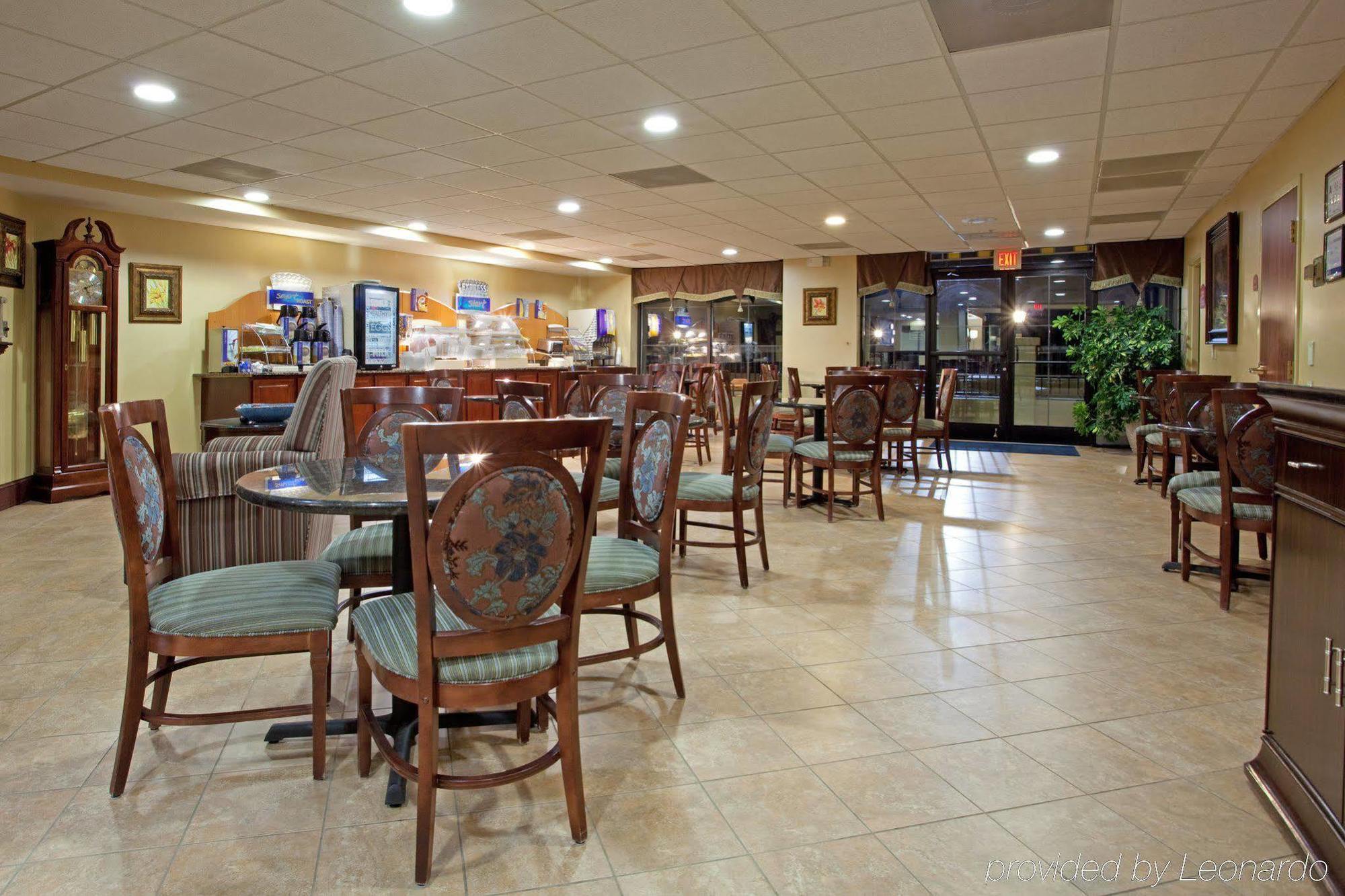 Holiday Inn Express & Suites Charlotte Arpt-Belmont By Ihg Eksteriør bilde